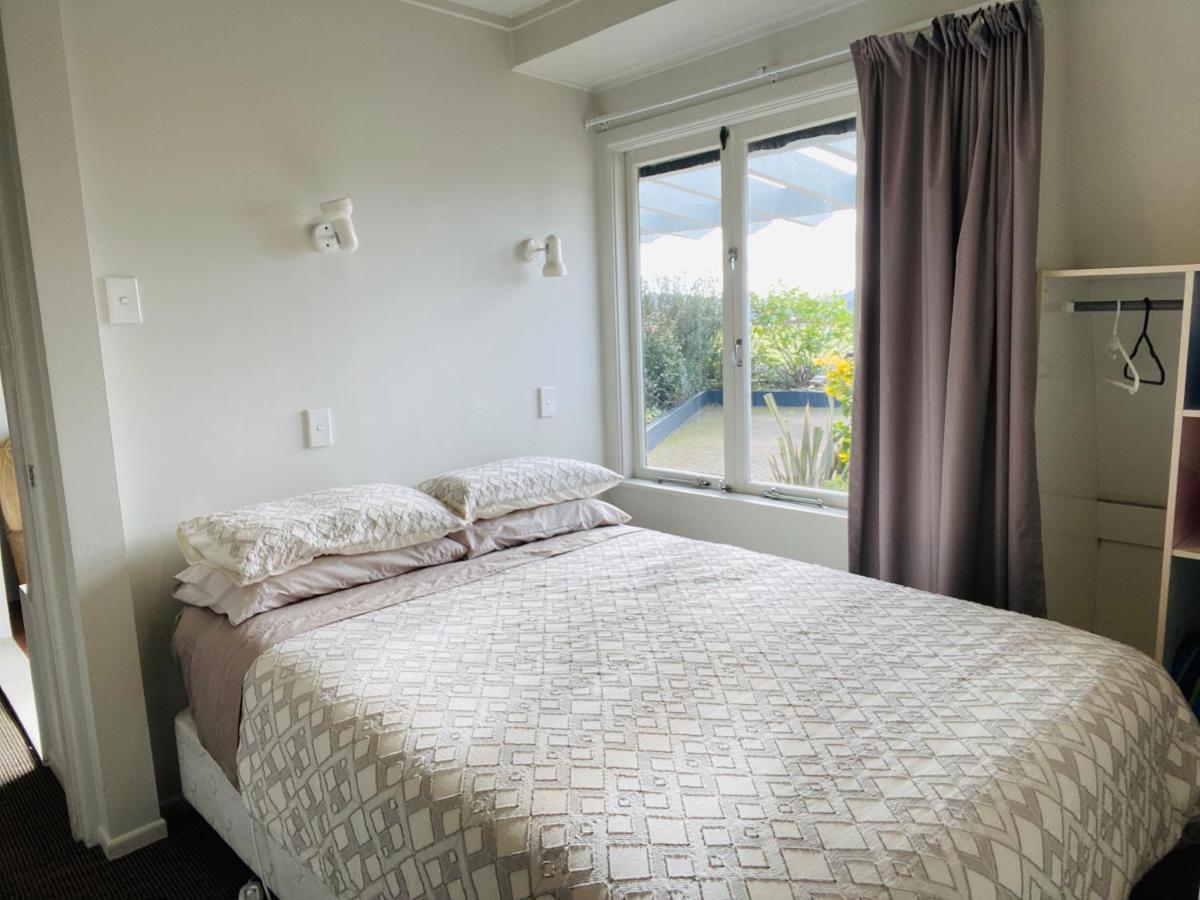 46Onbuffalo Motel Whitianga Exterior photo