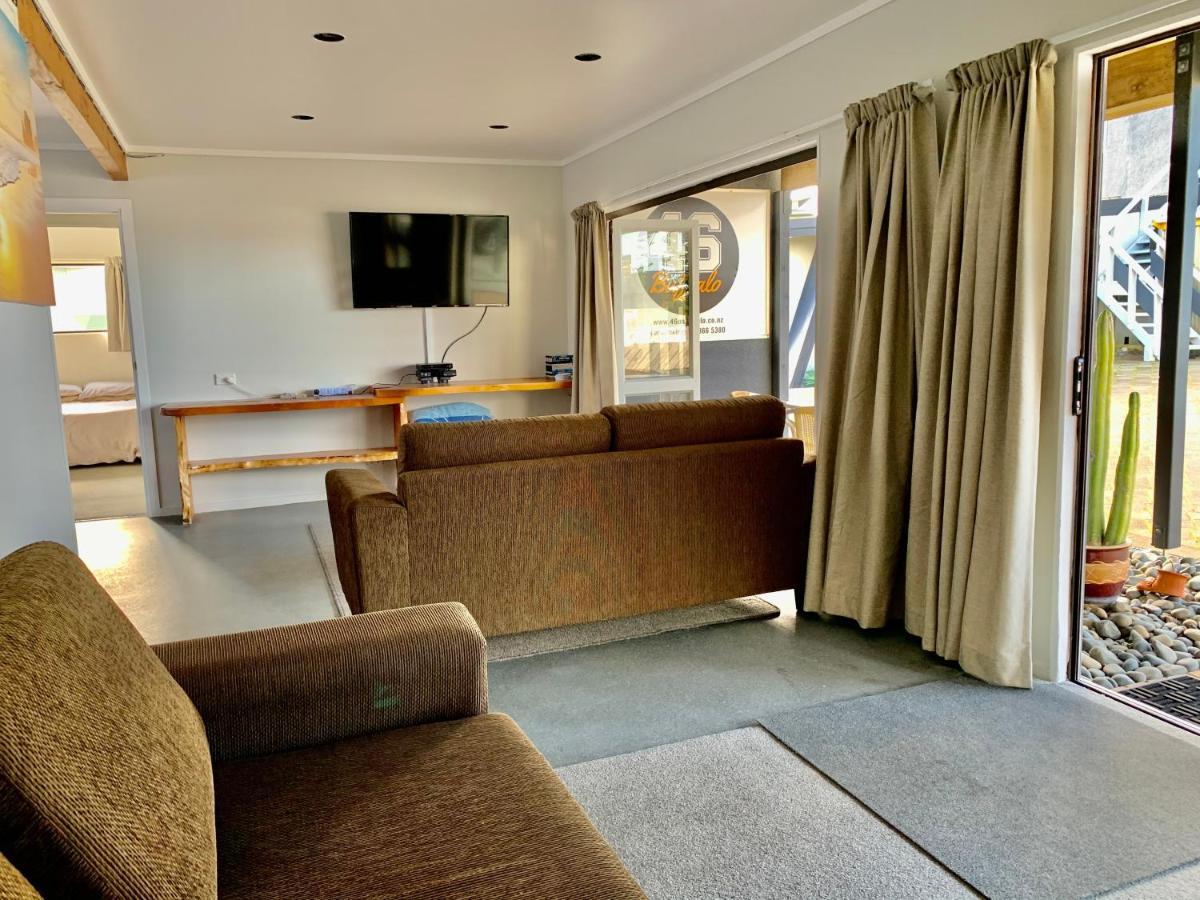 46Onbuffalo Motel Whitianga Exterior photo