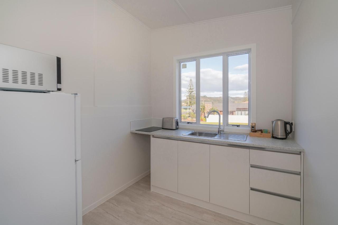 46Onbuffalo Motel Whitianga Exterior photo