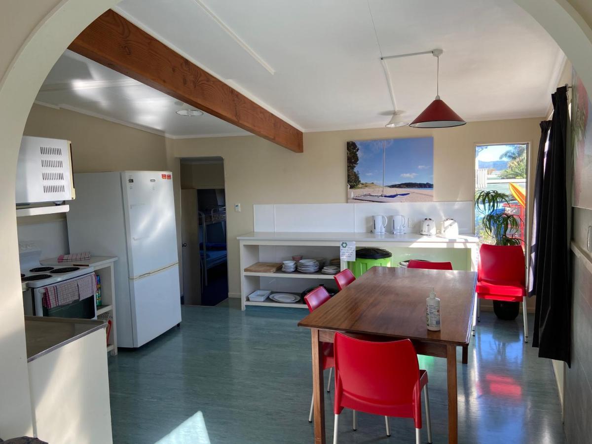 46Onbuffalo Motel Whitianga Exterior photo