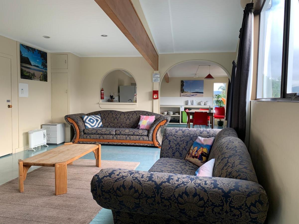 46Onbuffalo Motel Whitianga Exterior photo